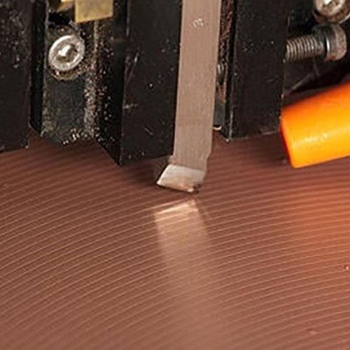 Urządzenie do korekcji płytki okrążenia